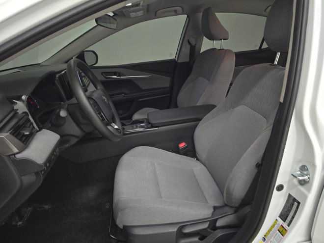2025 Toyota Camry LE FWD