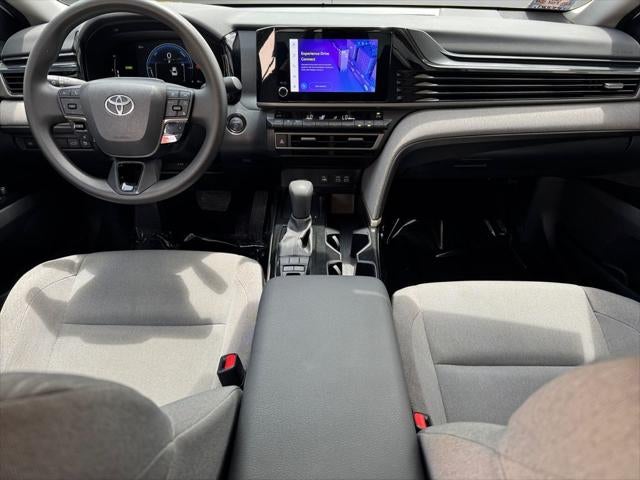 2025 Toyota Camry LE FWD