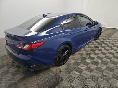 2025 Toyota Camry SE FWD