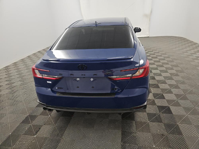 2025 Toyota Camry SE FWD