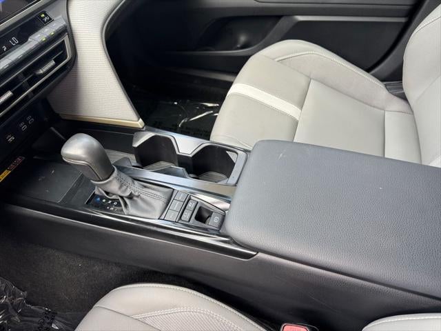 2025 Toyota Camry SE FWD