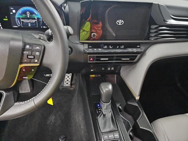 2025 Toyota Camry SE FWD