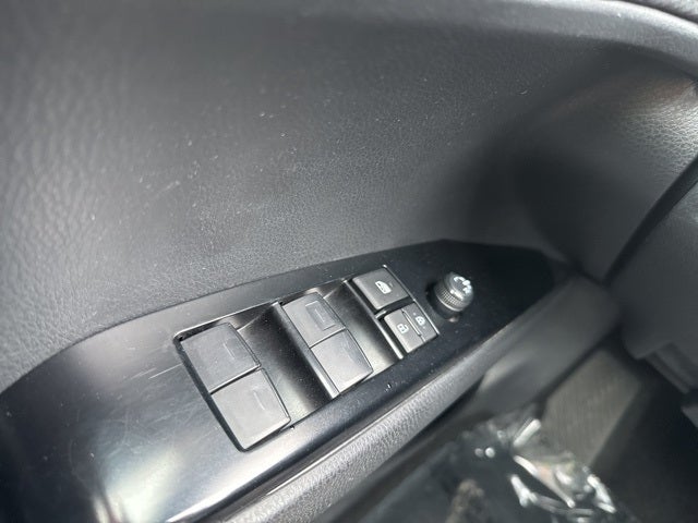 2025 Toyota Camry SE FWD