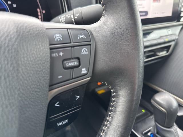 2025 Toyota Camry SE FWD