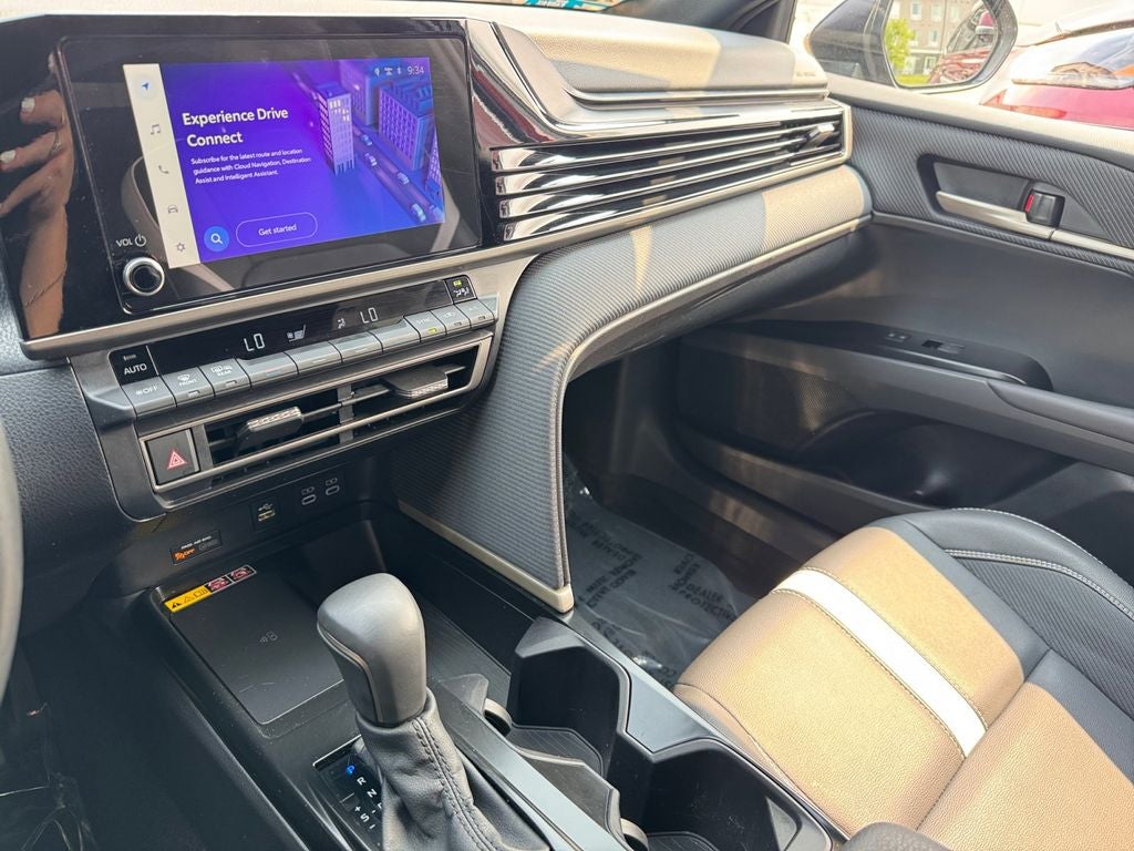 2025 Toyota Camry SE FWD