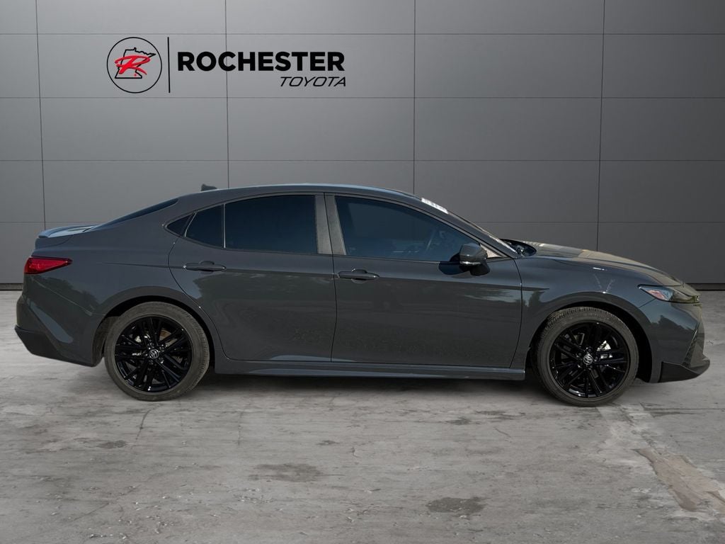 2025 Toyota Camry SE FWD