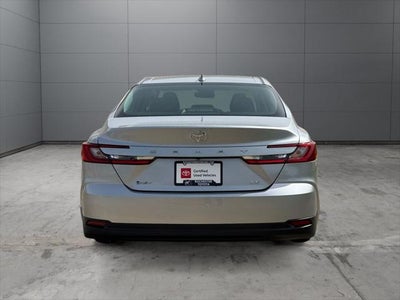 2025 Toyota Camry LE FWD