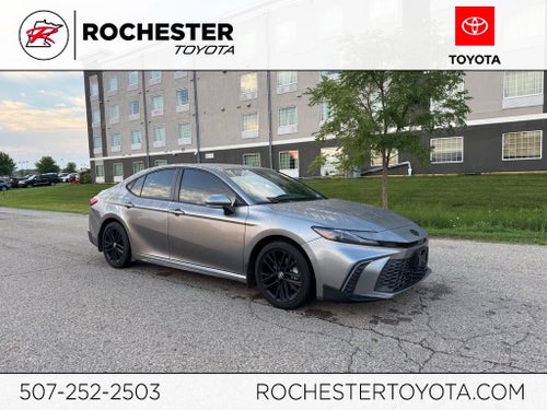 2026 Toyota Camry SE FWD