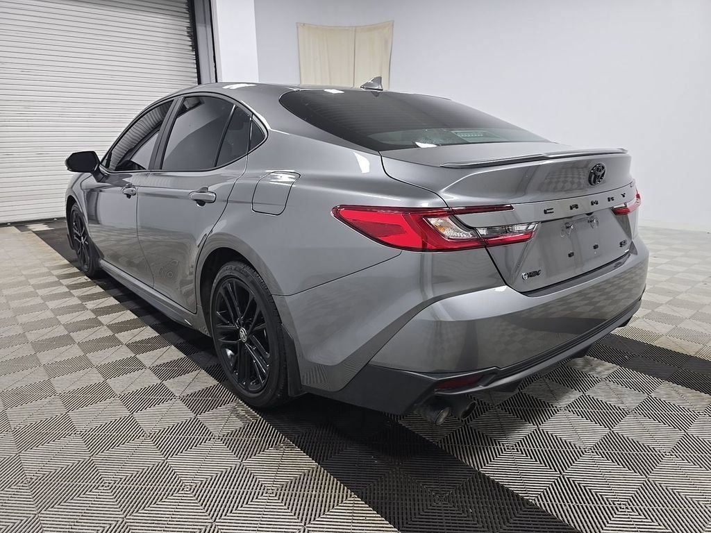 2026 Toyota Camry SE FWD