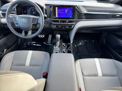 2026 Toyota Camry SE FWD