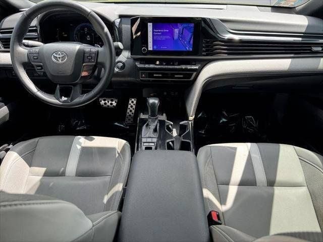 2025 Toyota Camry SE FWD