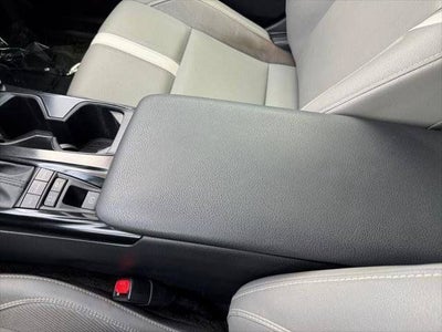 2025 Toyota Camry SE FWD