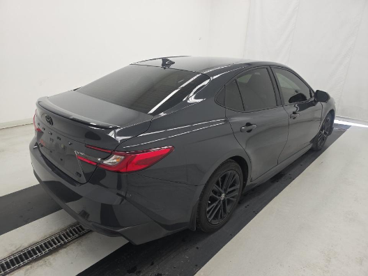 2025 Toyota Camry SE FWD