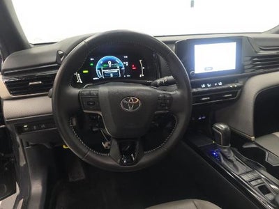 2025 Toyota Camry SE FWD