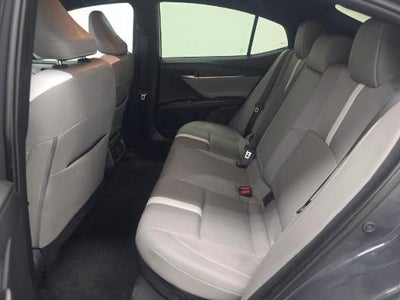 2025 Toyota Camry SE FWD