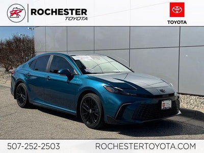 2025 Toyota Camry SE FWD