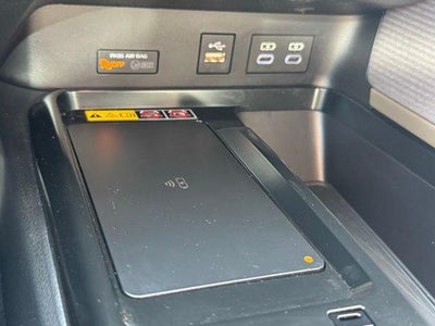 2025 Toyota Camry SE FWD