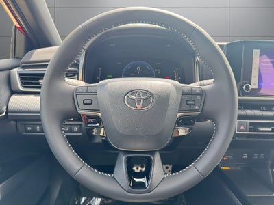 2026 Toyota Camry SE FWD