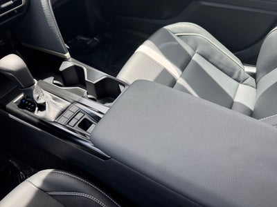 2026 Toyota Camry SE FWD
