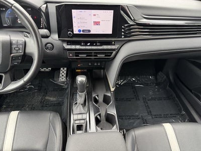 2025 Toyota Camry SE FWD