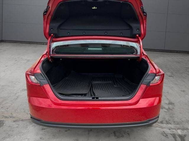 2025 Toyota Camry LE FWD