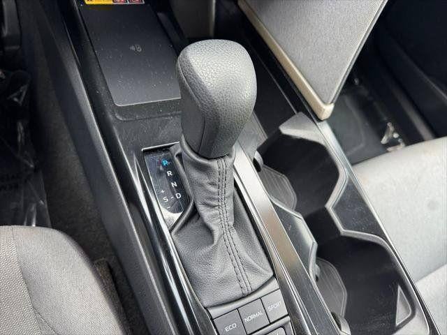 2025 Toyota Camry LE FWD