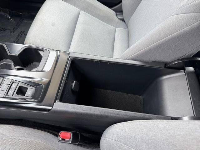 2025 Toyota Camry LE FWD