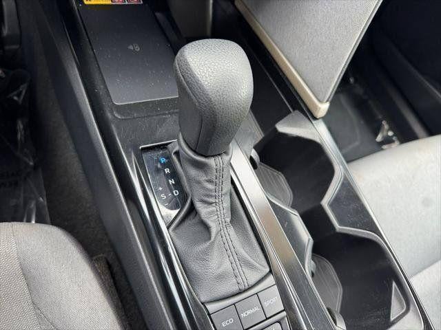 2025 Toyota Camry LE FWD