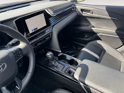 2025 Toyota Camry SE FWD