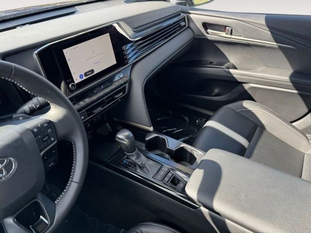 2025 Toyota Camry SE FWD