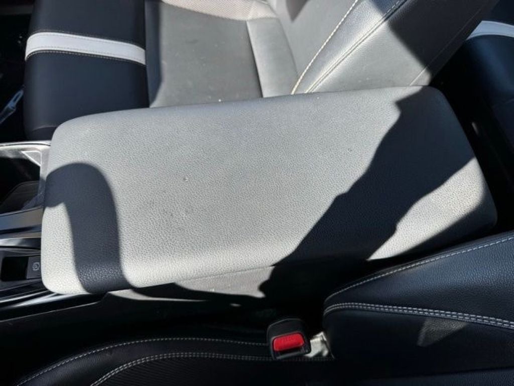 2025 Toyota Camry SE FWD