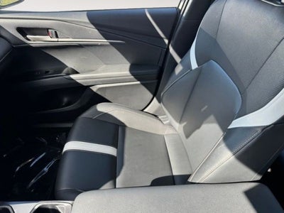 2025 Toyota Camry SE FWD