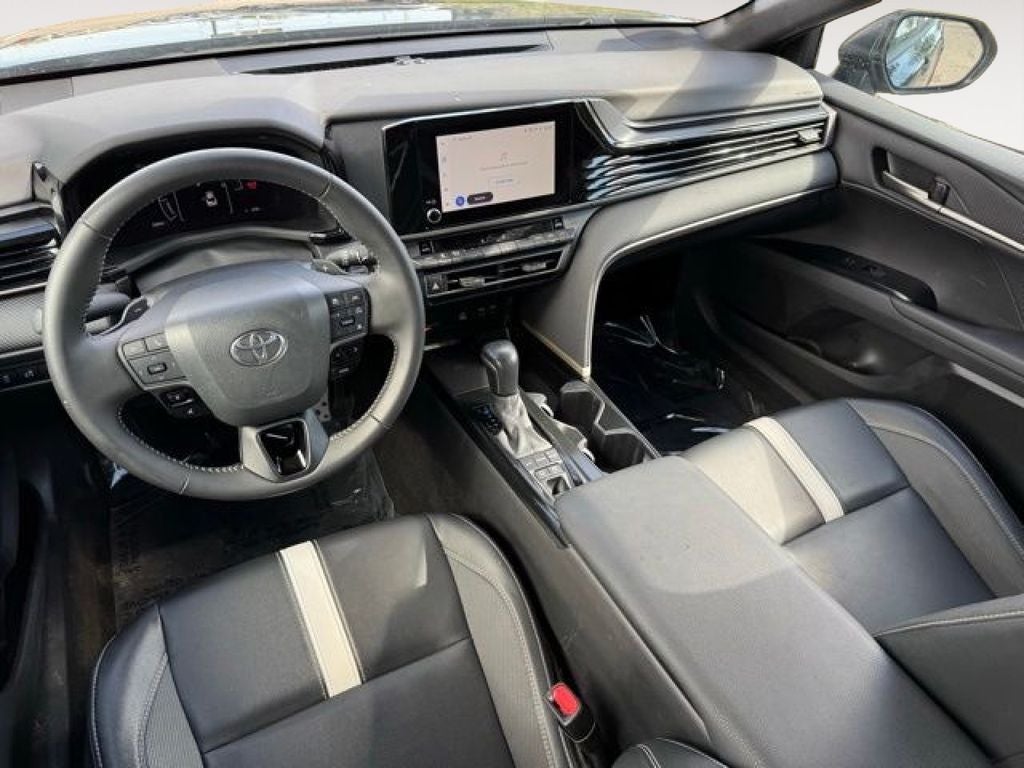 2025 Toyota Camry SE FWD