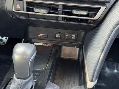 2025 Toyota Camry SE FWD