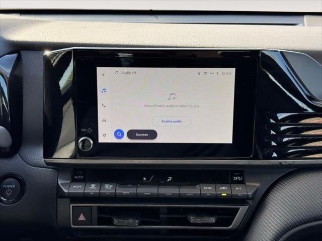2025 Toyota Camry SE FWD