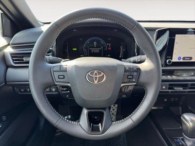 2025 Toyota Camry SE FWD