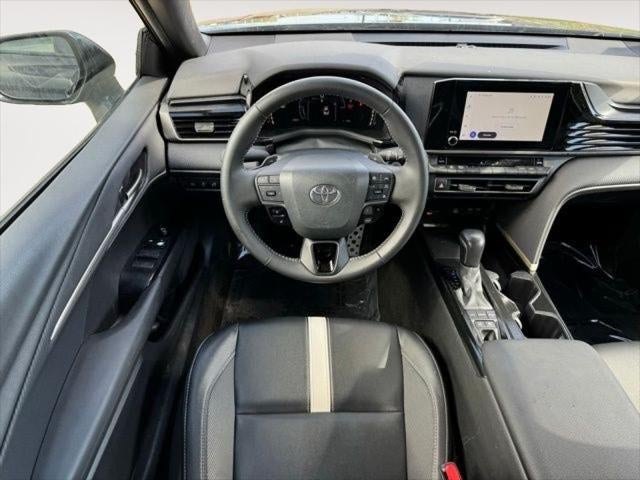 2025 Toyota Camry SE FWD