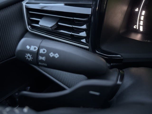 2025 Toyota Camry SE FWD