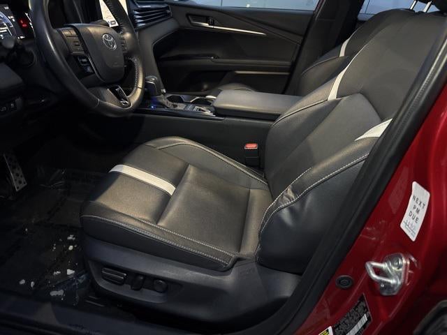 2025 Toyota Camry SE FWD