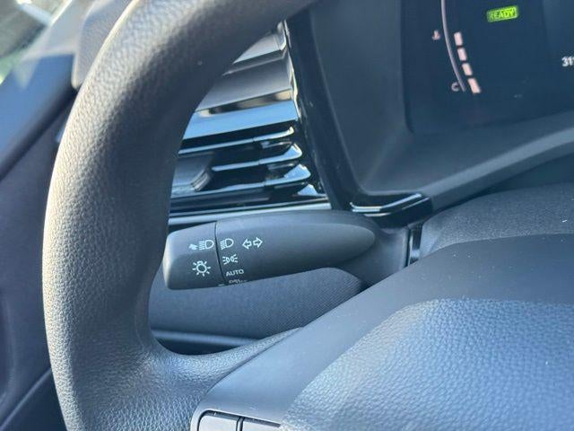 2025 Toyota Camry LE FWD