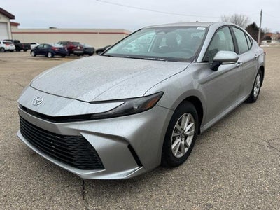 2025 Toyota Camry LE FWD