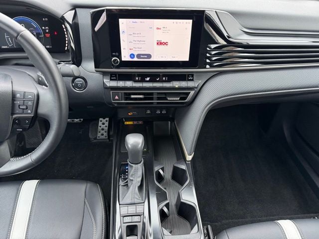 2025 Toyota Camry SE FWD