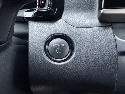 2025 Toyota Camry SE FWD