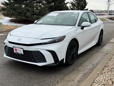 2025 Toyota Camry SE FWD