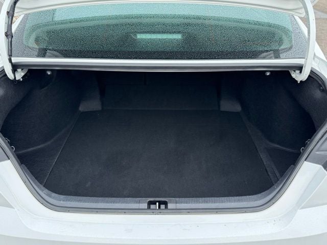 2025 Toyota Camry SE FWD