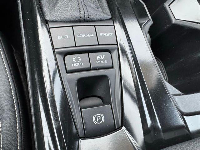 2025 Toyota Camry SE FWD