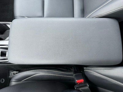 2025 Toyota Camry SE FWD