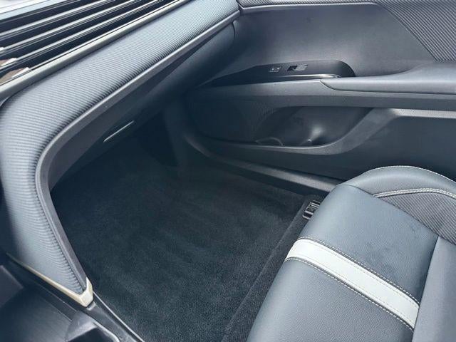 2025 Toyota Camry SE FWD