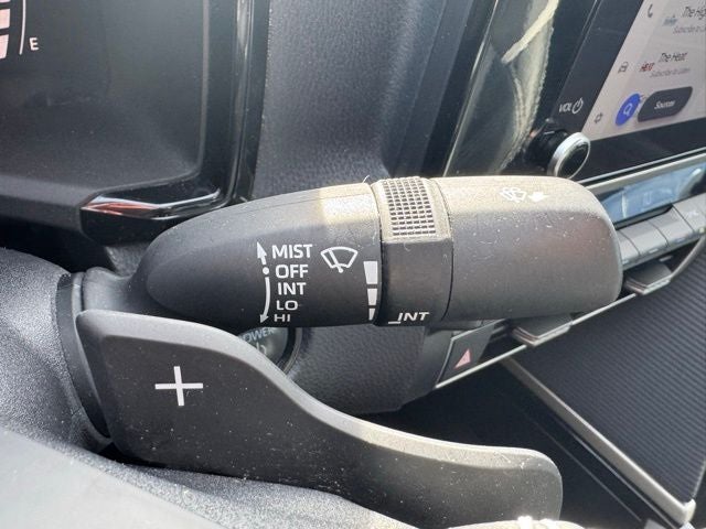 2025 Toyota Camry SE FWD