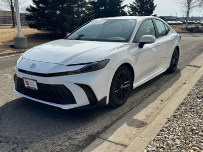 2025 Toyota Camry SE FWD